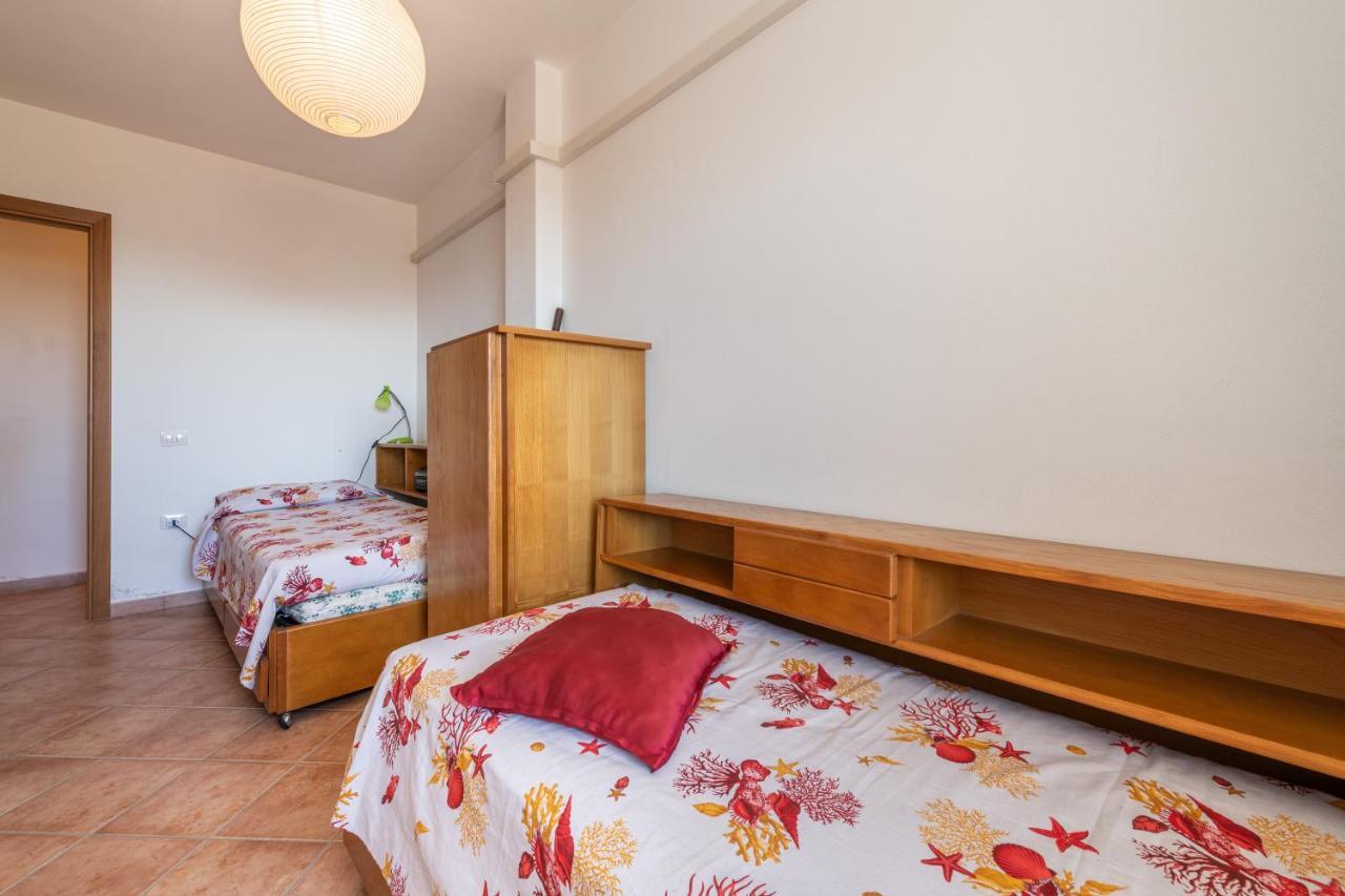 Casa Vacanze 21 Aprile - T Calasetta Kültér fotó