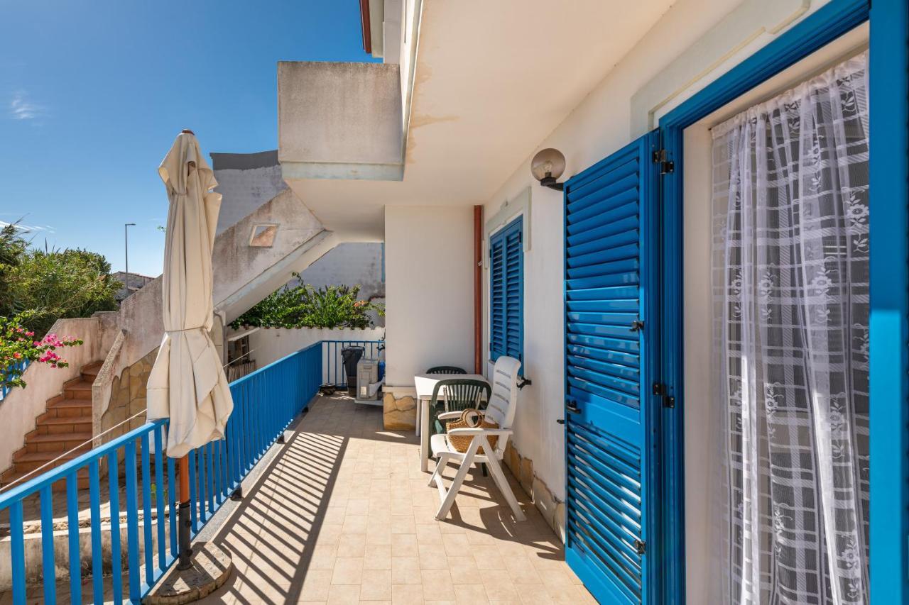 Casa Vacanze 21 Aprile - T Calasetta Kültér fotó